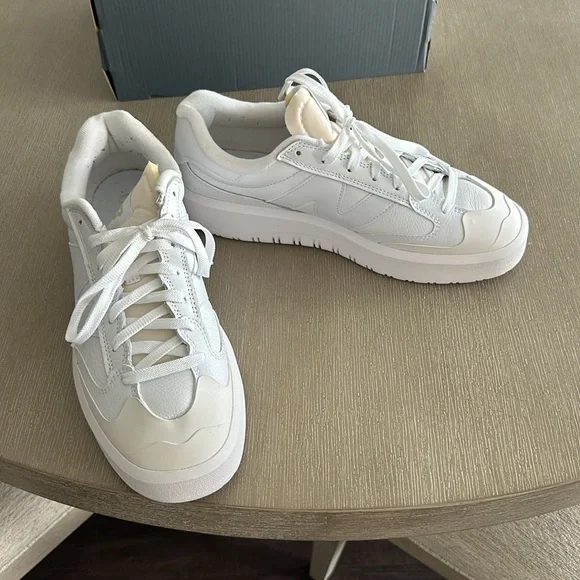 New Balance Men’s Sneakers - Picture 4 of 8